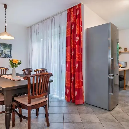 Apartment Haus Kastanie - 03 Zinnowitz